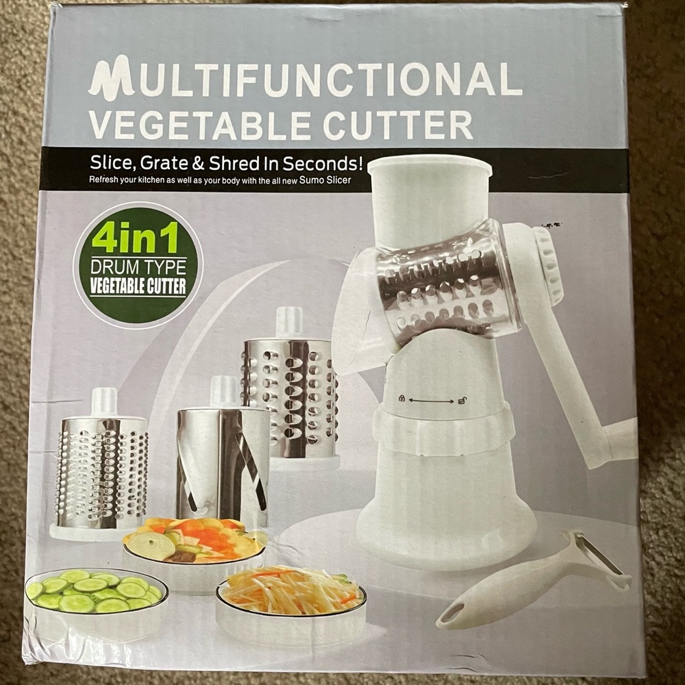 NWT White Multifunctional 4 In 1 Vegetable Cutter